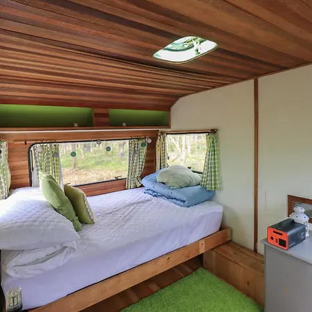 Bramble The Retro Caravan *